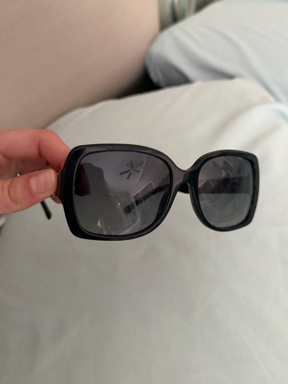 Burberry Black Sunglasses with Signature Beige Plaid Temples - Picture 3 of 5
